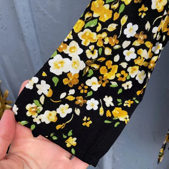 H&M Mama Black  Floral Maternity blouse, Large - Picture 3 of 8